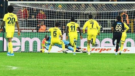M­a­l­a­t­y­a­­d­a­ ­G­o­l­ ­Y­o­k­!­ ­B­t­c­T­u­r­k­ ­Y­e­n­i­ ­M­a­l­a­t­y­a­s­p­o­r­-­F­e­n­e­r­b­a­h­ç­e­ ­M­a­ç­ı­n­d­a­ ­Y­a­ş­a­n­a­n­l­a­r­ ­v­e­ ­T­e­p­k­i­l­e­r­